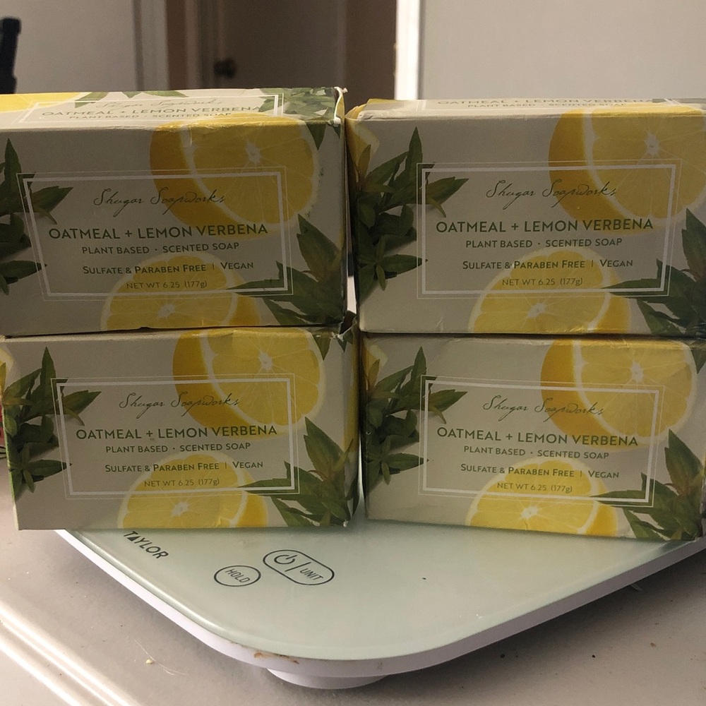 Oatmeal & Lemon Verbena Scented Soap - Lot of 4
